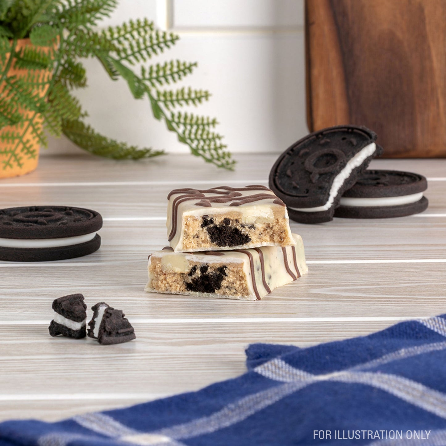 dipped-cookies-and-cream-protein-bars-i3 15807_QN_USA_ProteinBar_CAC_InterimAssetUpdate_Digital-Dipped-ProductCarouselSet_Tabletop1.jpg